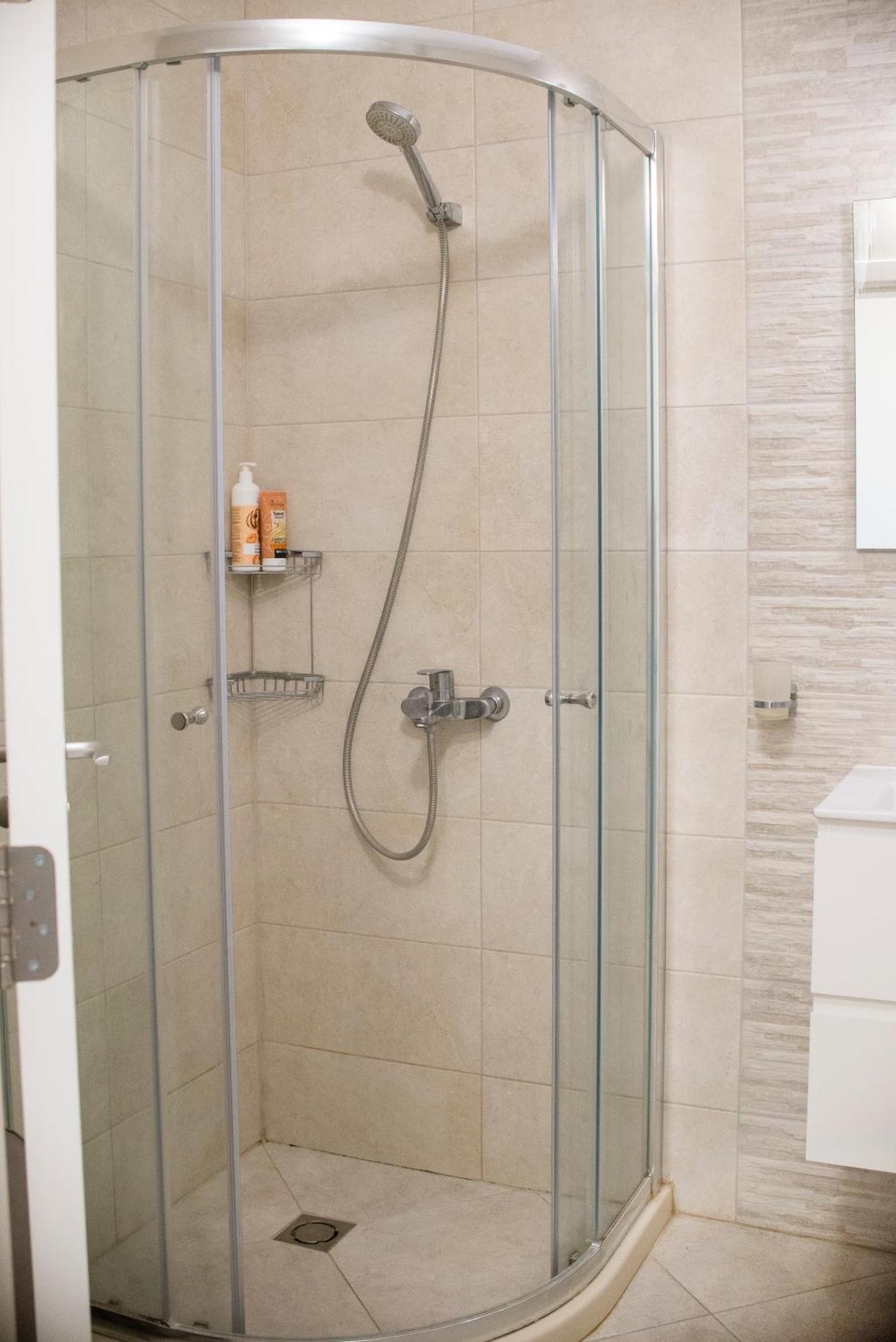 Apartament Downтown - Free Parking Warna Zewnętrze zdjęcie